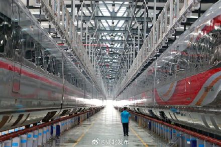 时速350公里!这组复兴号8月上线 时速350公里!这组复兴号8月上线
