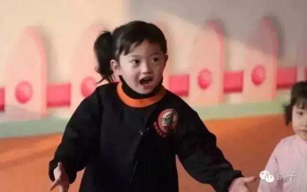 河南“诗词才女”邓雅文,被华东师大录取了! 河南“诗词才女”邓雅文,被华东师大录取了!