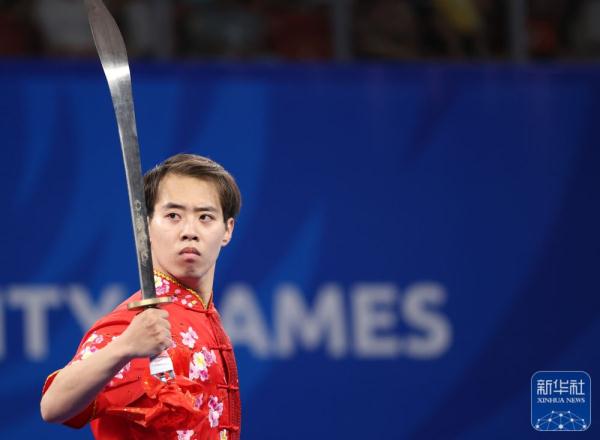 成都大运会 | 中国选手金哲典夺得武术男子刀术冠军