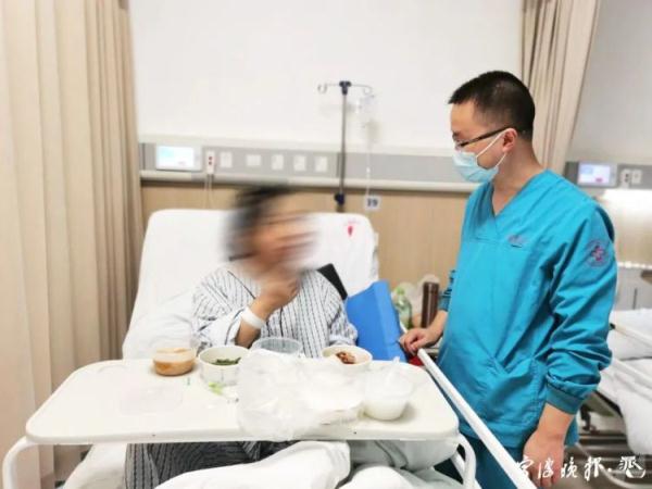 又是因为毒蘑菇!浙江女子命悬一线!当时发现不对,但她还是吃了... 又是因为毒蘑菇!浙江女子命悬一线!当时发现不对,但她还是吃了...