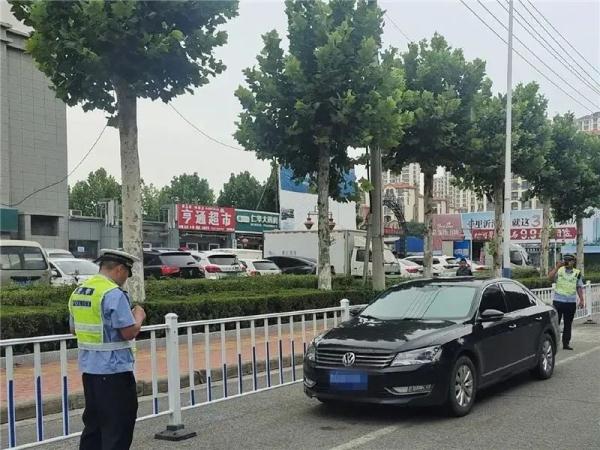 违停治理不停歇,疏堵保畅不松懈 违停治理不停歇,疏堵保畅不松懈
