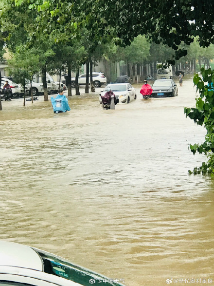 保定强降雨还在持续 局地降雨量已破极值
