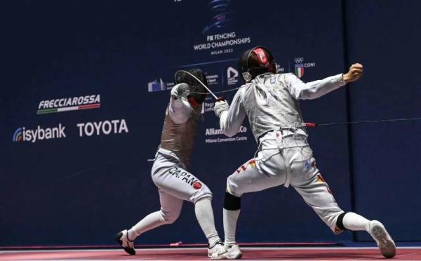 连克强敌 中国队获得击剑世锦赛男花团体银牌
