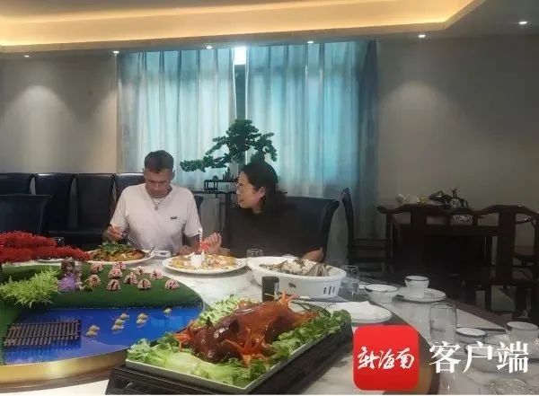 打排球、爬椰树、逛孔庙……这个外国球星爱上文昌! 打排球、爬椰树、逛孔庙……这个外国球星爱上文昌!