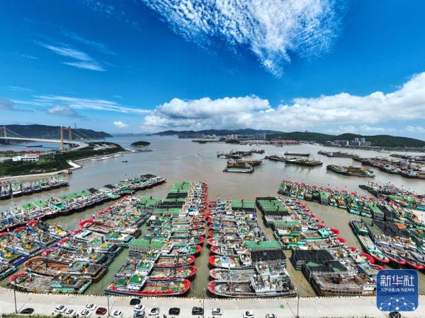 浙江:防御台风“卡努” 渔船推迟开捕 浙江:防御台风“卡努” 渔船推迟开捕