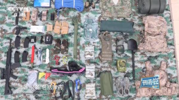 特种兵随身带着的荧光棒，有啥用？