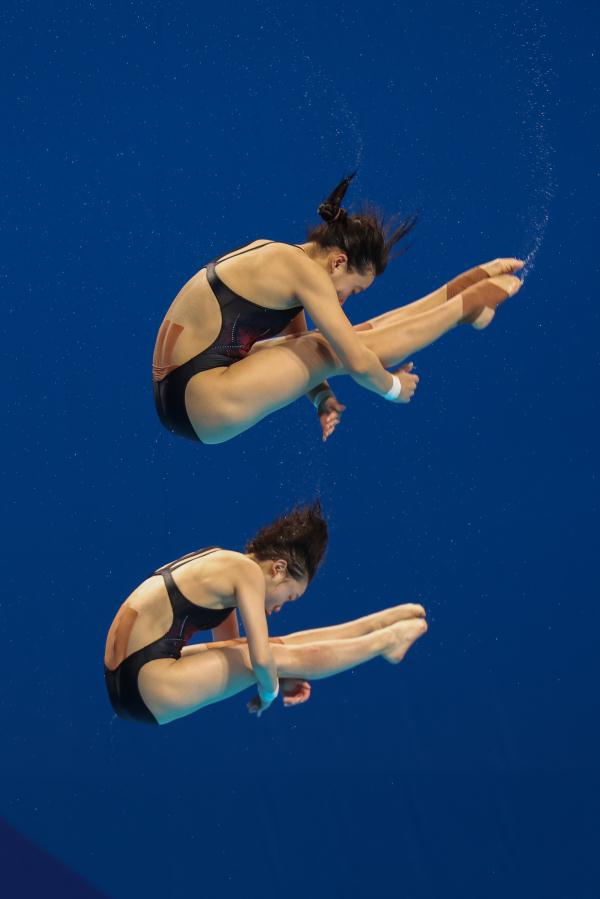 张家齐/掌敏洁夺跳水女子双人10米台金牌！