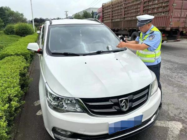 违停治理不停歇,疏堵保畅不松懈 违停治理不停歇,疏堵保畅不松懈