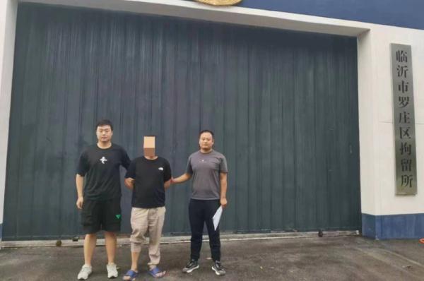 “一人带出一条链”：男子沉迷网络赌博，被抓时仍在赌……