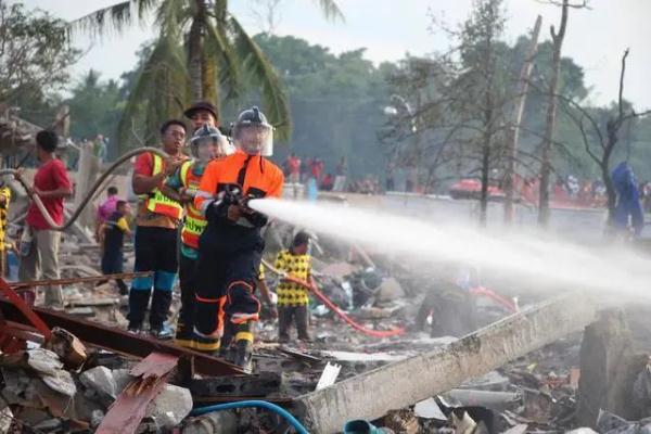 已致133人死伤！泰国烟花仓库爆炸