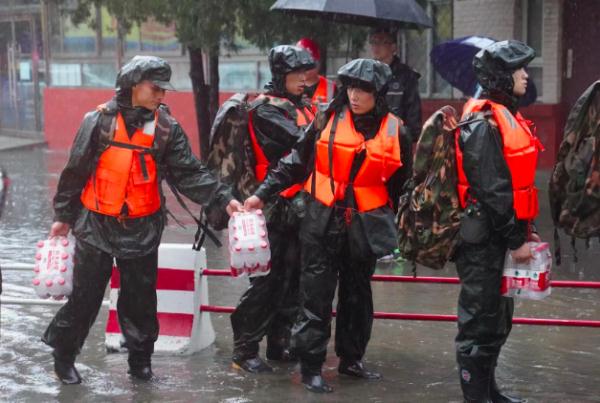 直击北京等地暴雨,最新消息汇总→ 直击北京等地暴雨,最新消息汇总→
