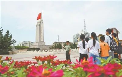 军民一家 举城同庆——各地庆祝中国人民解放军建军九十六周年活动掠影