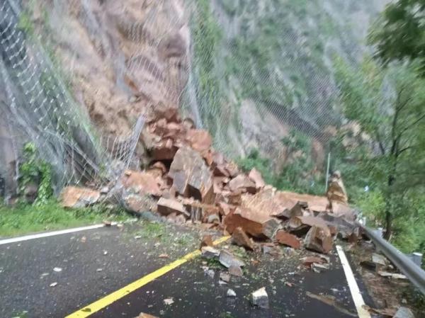 注意安全!北京三地发生塌方、塌陷 注意安全!北京三地发生塌方、塌陷