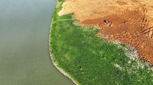 浙江德清：荒地“换装”建公园