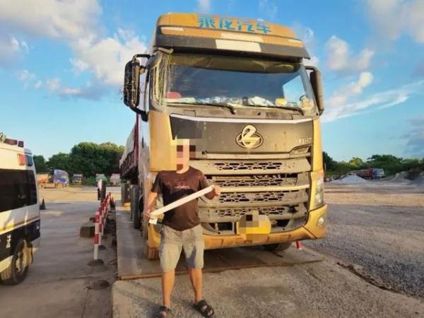 持续严查,奋力攻坚,交通安全整治“百日攻坚”行动如火如荼! 持续严查,奋力攻坚,交通安全整治“百日攻坚”行动如火如荼!