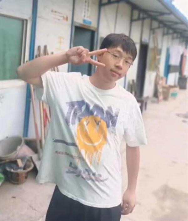 小伙离奇失踪半月，曾给家人发诡异信息...