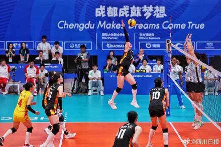 好样的!大运会中国女排3比0战胜阿根廷 好样的!大运会中国女排3比0战胜阿根廷