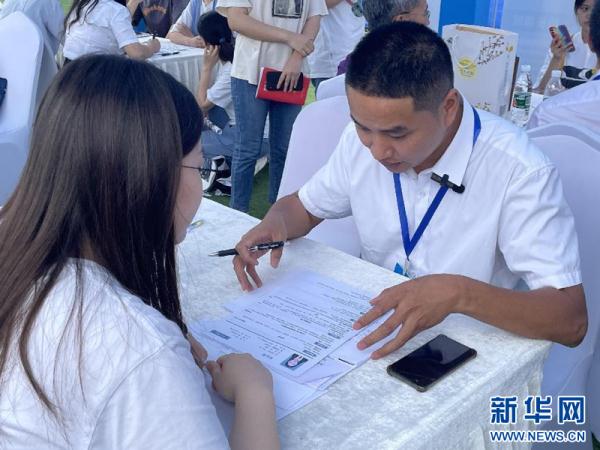 拓岗位、提技能、优服务 四川力促毕业生高质量充分就业
