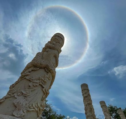 8月2日，中午时分，佛山上空出现“日晕”景观