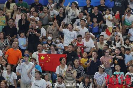 张雨霏李冰洁两大奥运冠军领衔 大运会中国游泳首金诞生