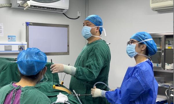 小结石大麻烦！女子胰腺炎反复发作，罪魁祸首竟是胆囊结石