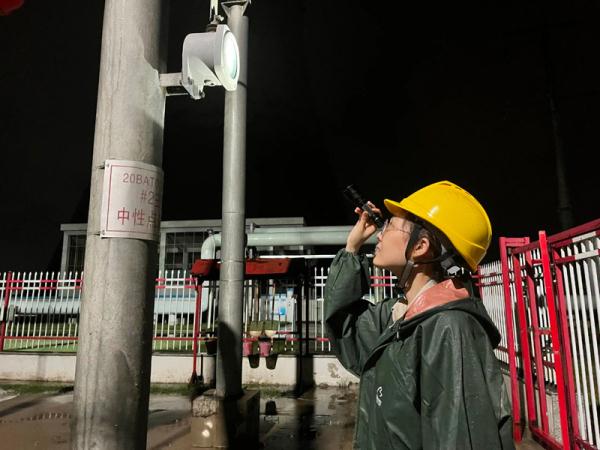 抗台风防汛情 他们坚守一线保障通讯畅通和能源电力供应