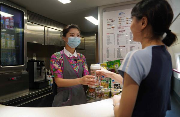 蓉港高铁“满月”，客座率超96%！