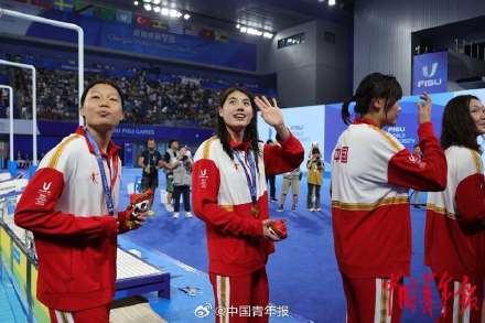 张雨霏李冰洁两大奥运冠军领衔 大运会中国游泳首金诞生