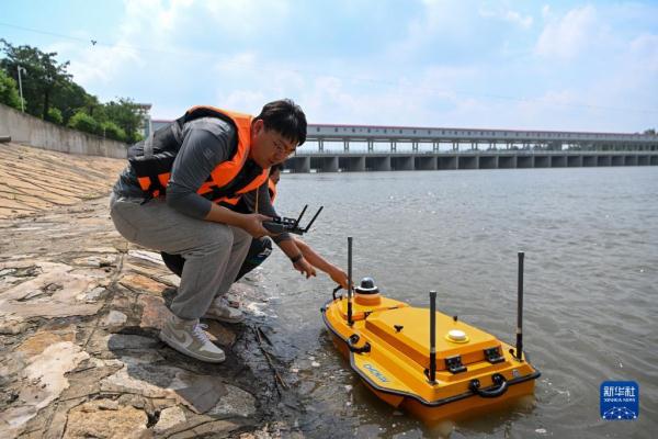 天津:独流减河进洪闸闸门全部开启 天津:独流减河进洪闸闸门全部开启