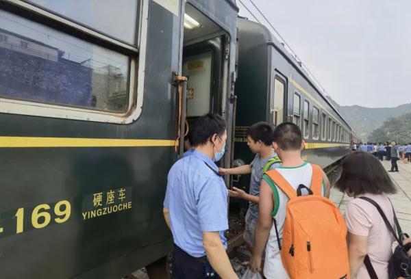 见证救援！惊心动魄16小时
