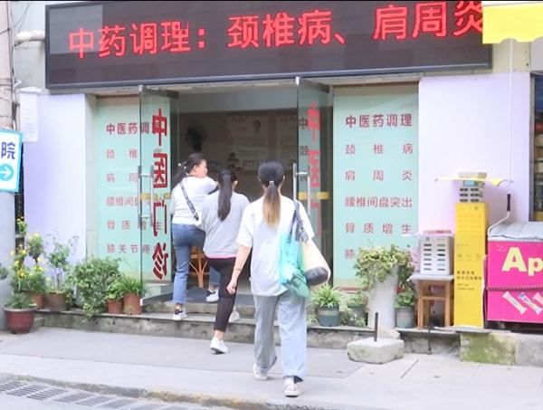 贵州一女子花四万多隆鼻，人没变美钱也没了：他们就是在骗我！