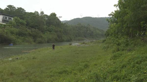 太危险！厦门这个水库开闸泄洪，下游竟有人捕鱼、游泳