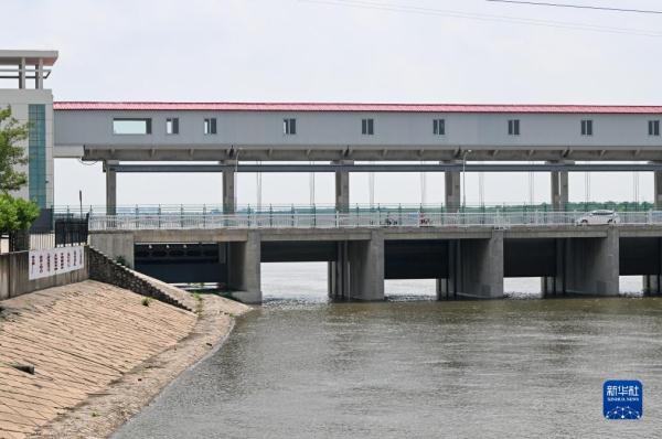 天津:独流减河进洪闸闸门全部开启 天津:独流减河进洪闸闸门全部开启