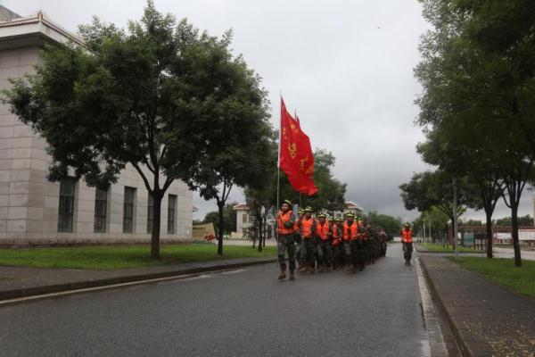 我们的子弟兵真是好样的！——武警第一机动总队某支队抗洪抢险记事