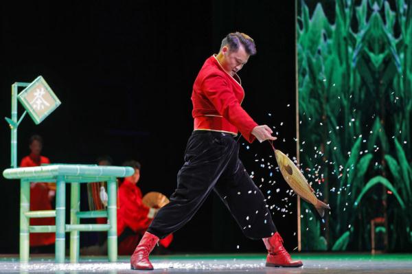 大运村的“奇幻之夜”