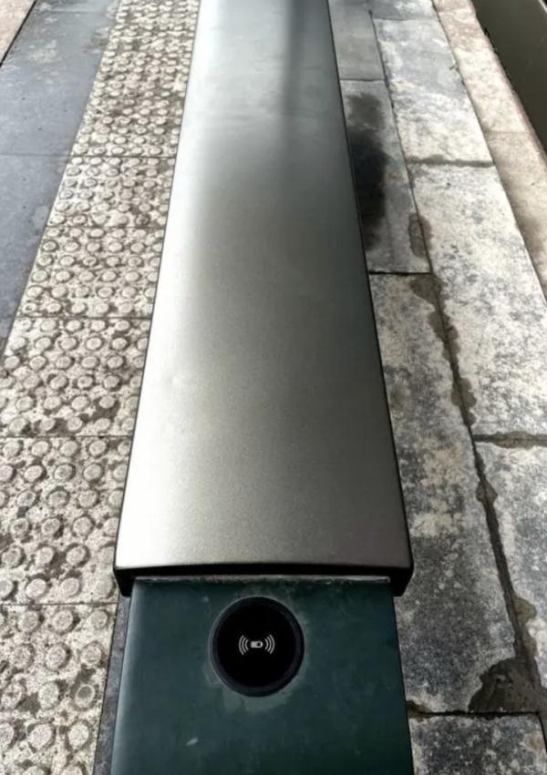 真的假的?网友:被杭州的公交车站震惊了 真的假的?网友:被杭州的公交车站震惊了