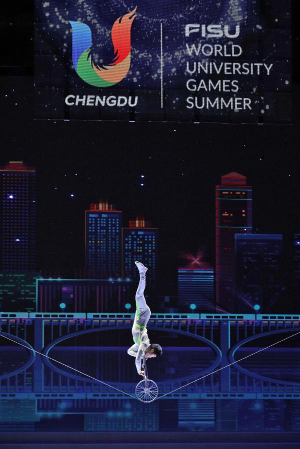 大运村的“奇幻之夜”