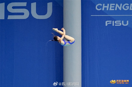 祝贺!王伟莹张蕊包揽女子跳台金银牌 祝贺!王伟莹张蕊包揽女子跳台金银牌