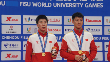 中国队摘得成都大运会乒乓球男子双打金牌