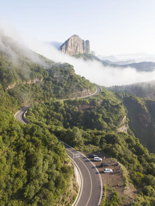 山西：雨后太行 景美如画