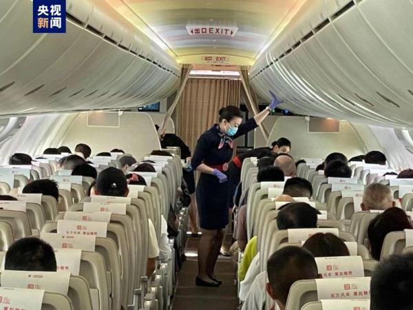 东航C919大型客机首次“双机运营”沪蓉快线 东航C919大型客机首次“双机运营”沪蓉快线