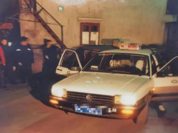 上海一出租车司机遭劫杀，两名凶手潜逃21年……案件破了！