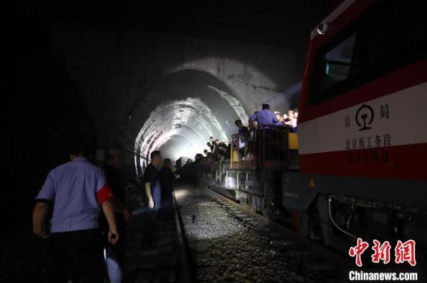北京铁路公安处完成滞留旅客转运任务
