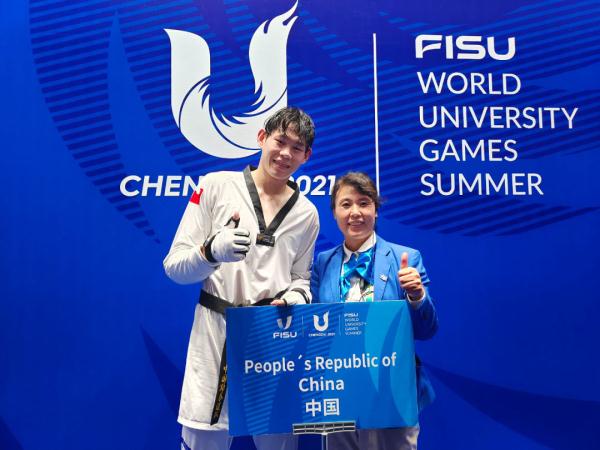 成都大运会跆拳道激战，中北大学学子孟明宽斩获一金一铜