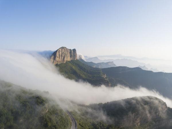 山西：雨后太行 景美如画
