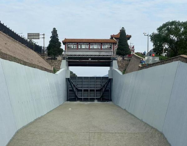 十三陵水库已提闸，怀柔水库泄洪仍继续