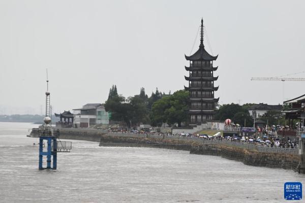 钱塘观潮