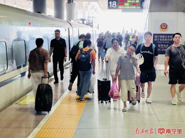 又一波动车加开、重联！涉及南宁、百色等方向