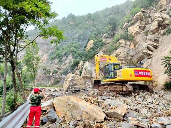 中国安能门头沟道路抢险，已打通G234国道27公里“生命线”