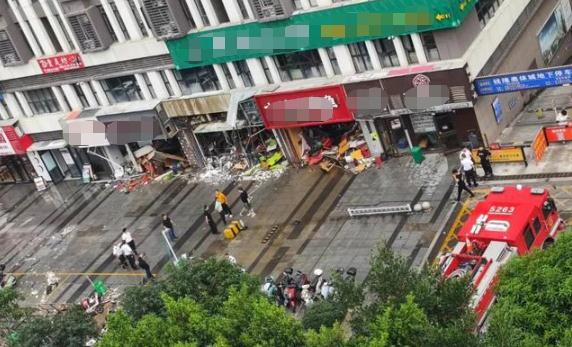 一餐厅发生爆炸,致3人受伤! 一餐厅发生爆炸,致3人受伤!